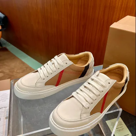 バーバリー ス カジュアルシューズ