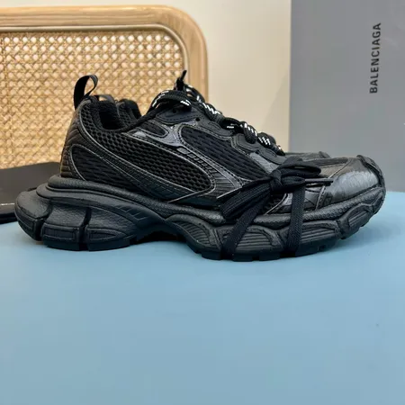 バレンシアガ スニーカー