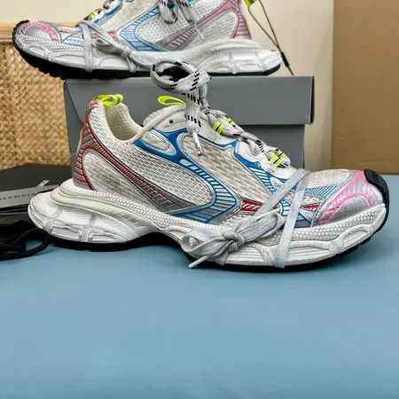 バレンシアガ スニーカー