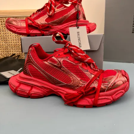 バレンシアガ スニーカー