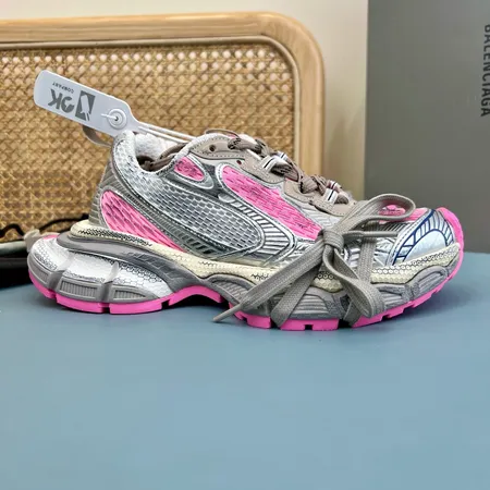 バレンシアガ スニーカー