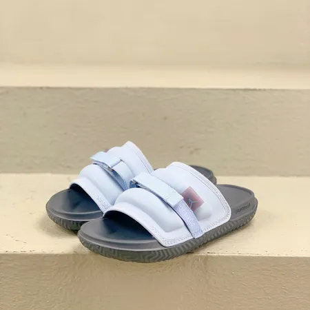 ナイキ スリッパ