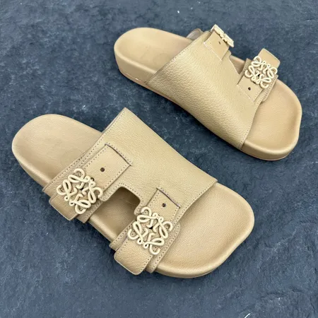 ロエベ スリッパ