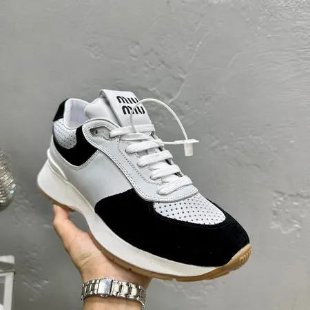 ミュウミュウ スニーカー