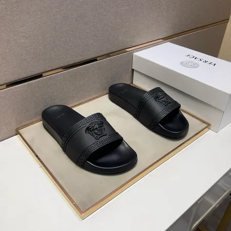 ヴェルサーチ スリッパ