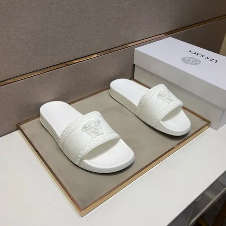 ヴェルサーチ スリッパ