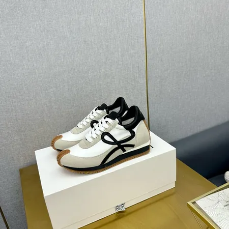 ロエベ スニーカー