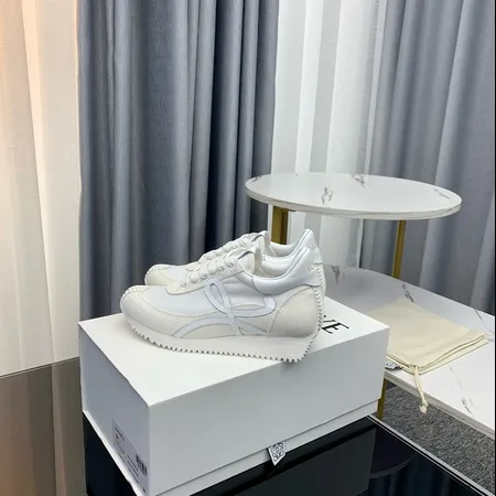 ロエベ スニーカー