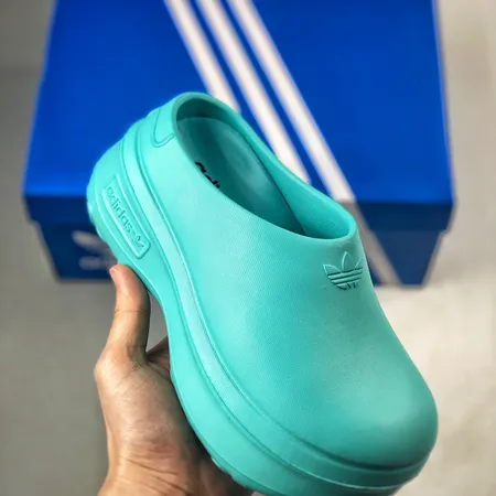 アディダス スリッパ