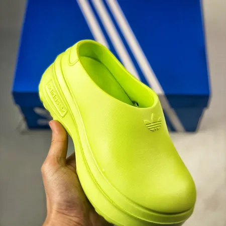 アディダス スリッパ