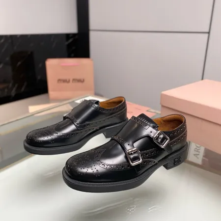 ミュウミュウ ビジネスシューズ