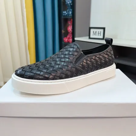 ボッテガ ヴェネタ カジュアルシューズ