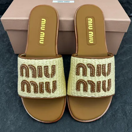 ミュウミュウ スリッパ