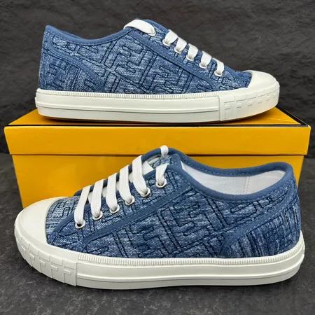 フェンディ カジュアルシューズ