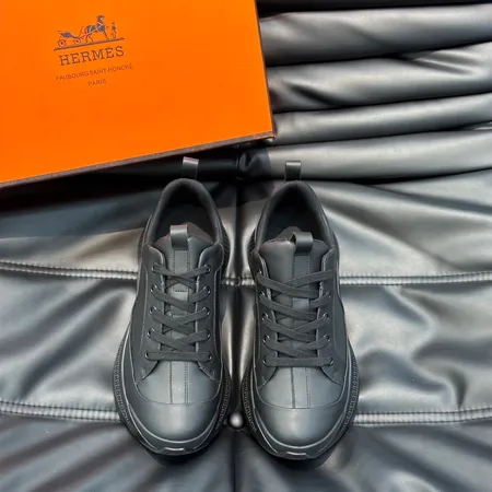 エルメス スニーカー