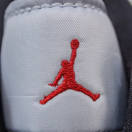 エアジョーダン スニーカー