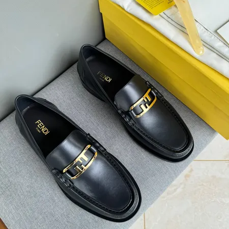 フェンディ ビジネスシューズ