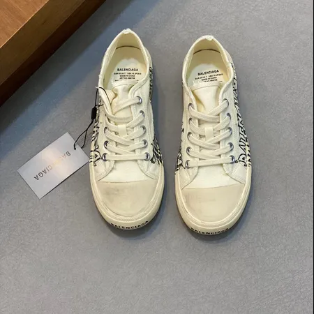 バレンシアガ カジュアルシューズ