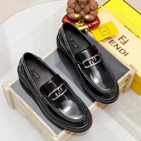 フェンディ ビジネスシューズ