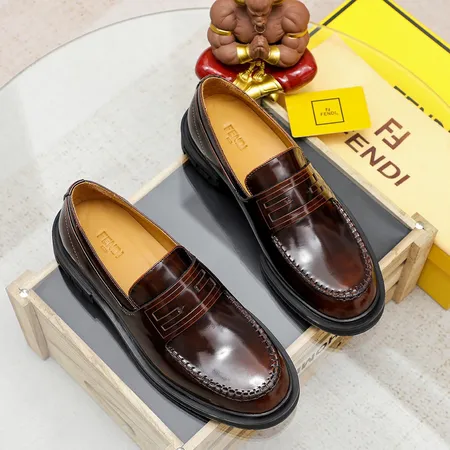 フェンディ ビジネスシューズ