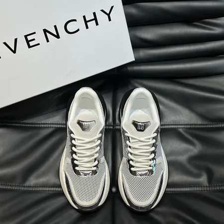 ジバンシィ スニーカー