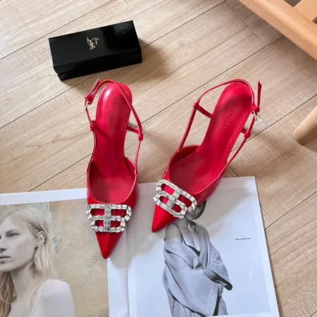 バレンシアガ サンダル