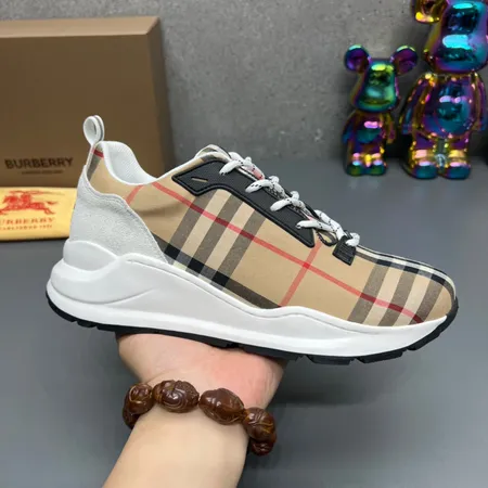 バーバリー ス スニーカー