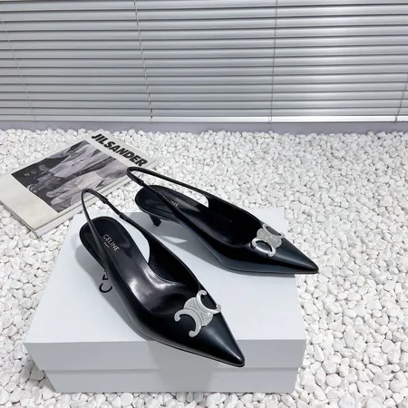 セリーヌ サンダル