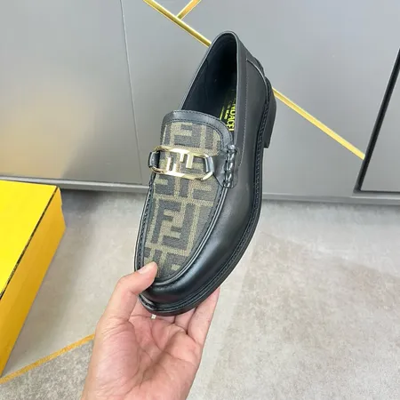 フェンディ ビジネスシューズ