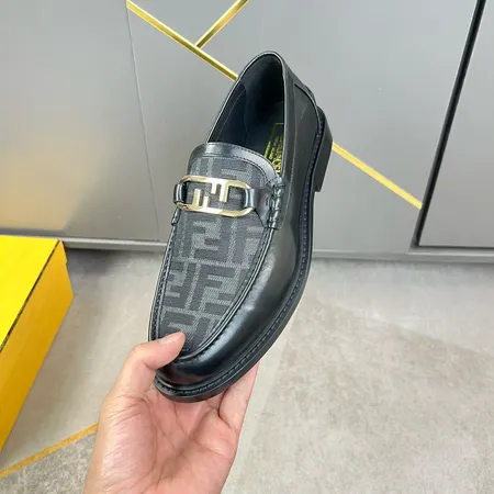 フェンディ ビジネスシューズ