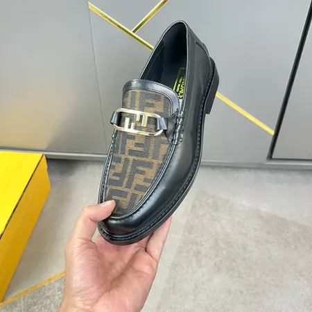 フェンディ ビジネスシューズ