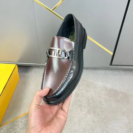 フェンディ ビジネスシューズ