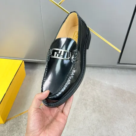 フェンディ ビジネスシューズ