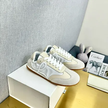 ロエベ カジュアルシューズ