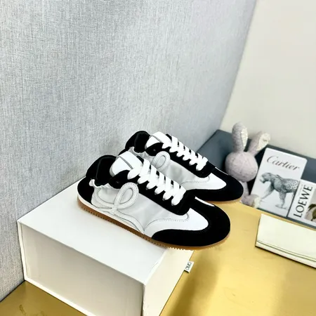 ロエベ カジュアルシューズ