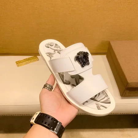 ヴェルサーチ スリッパ