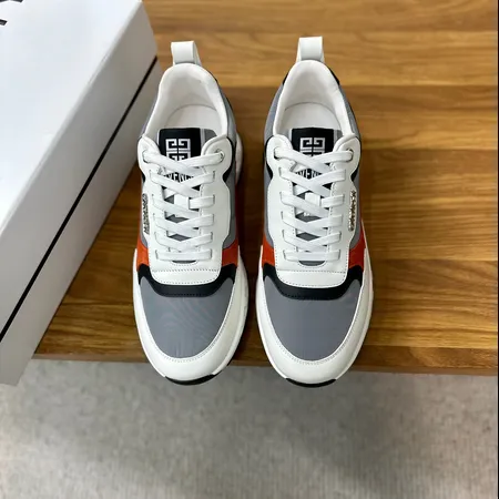 ジバンシィ スニーカー