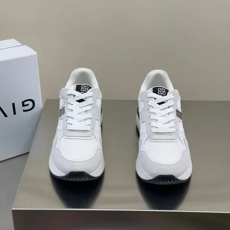 ジバンシィ スニーカー