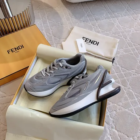 フェンディ スニーカー