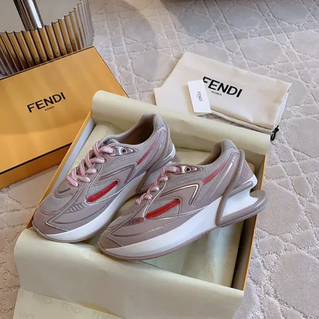 フェンディ スニーカー