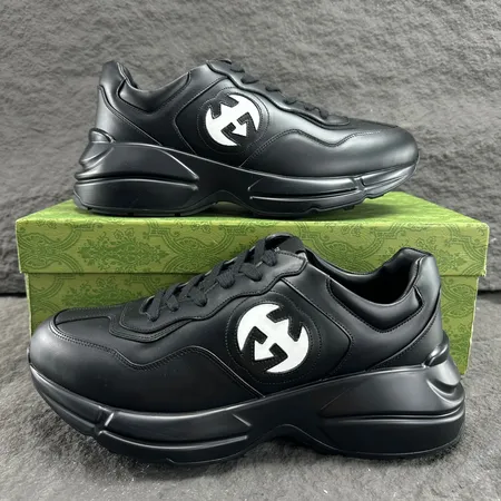 グッチ スニーカー