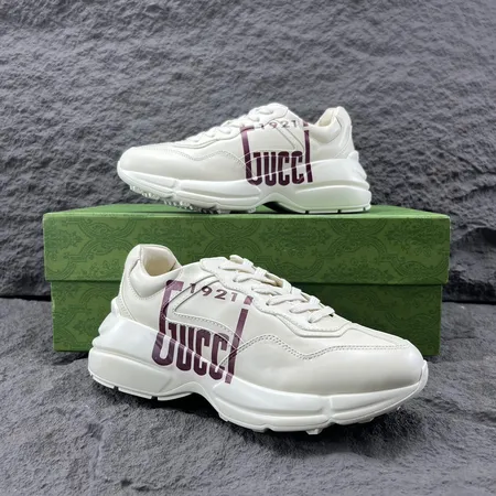 グッチ スニーカー