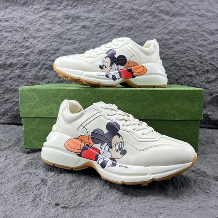 グッチ スニーカー