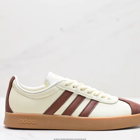 アディダス カジュアルシューズ