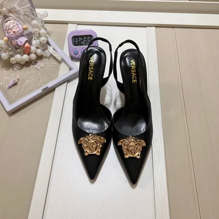 ヴェルサーチ サンダル