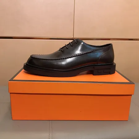 フェンディ ビジネスシューズ