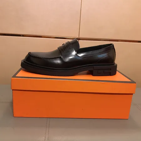 フェンディ ビジネスシューズ