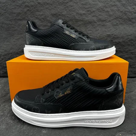 ルイヴィトン カジュアルシューズ