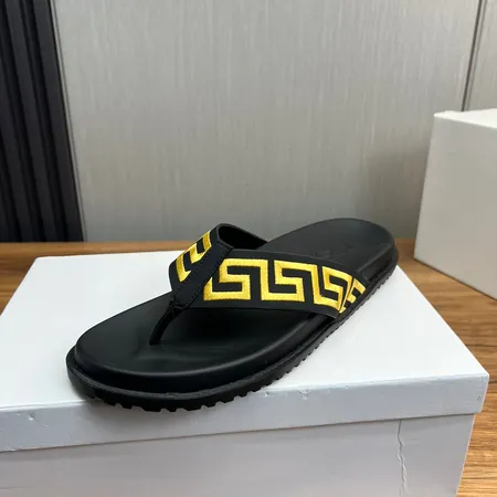 ヴェルサーチ スリッパ