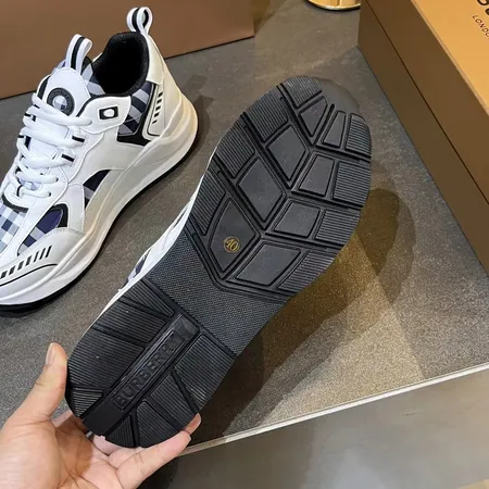 バーバリー ス スニーカー